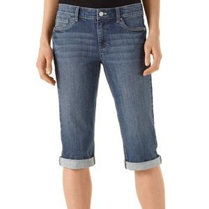 WHBM white house black market blanc pedal pusher